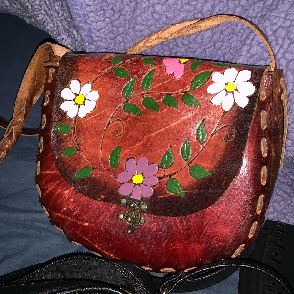 Crossbody purses